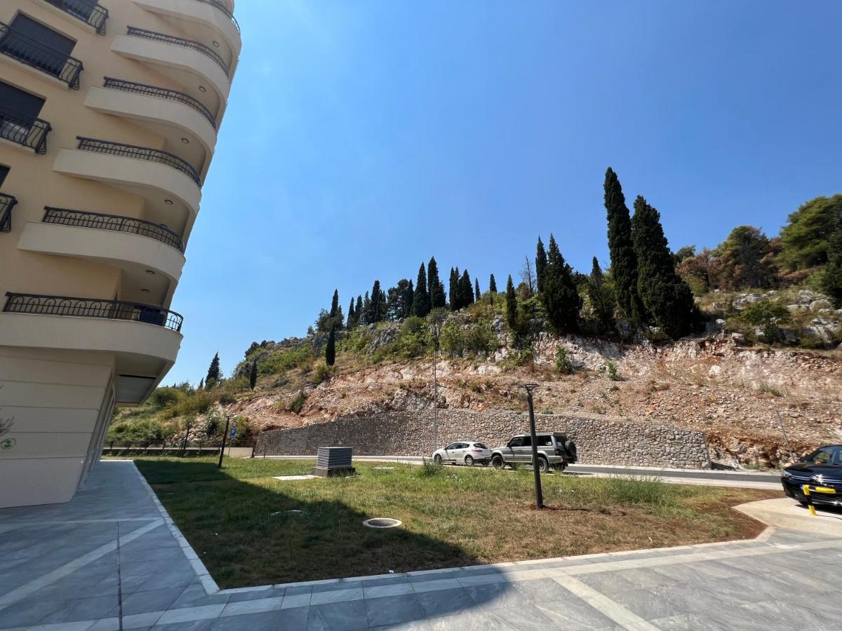Green Hills By Rent A Car Mi Ποντγορίτσα Εξωτερικό φωτογραφία